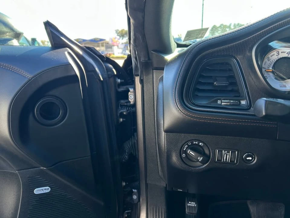 2020 Dodge Challenger 3rd Gen - Image 16 of 20