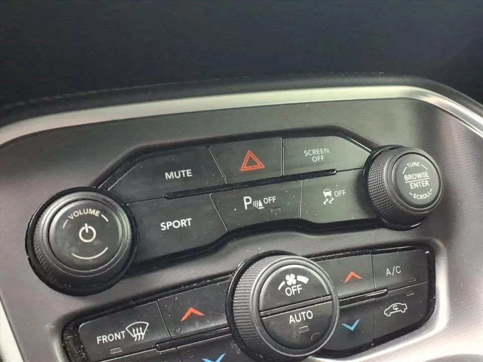 2020 Dodge Challenger 3rd Gen - Image 11 of 20