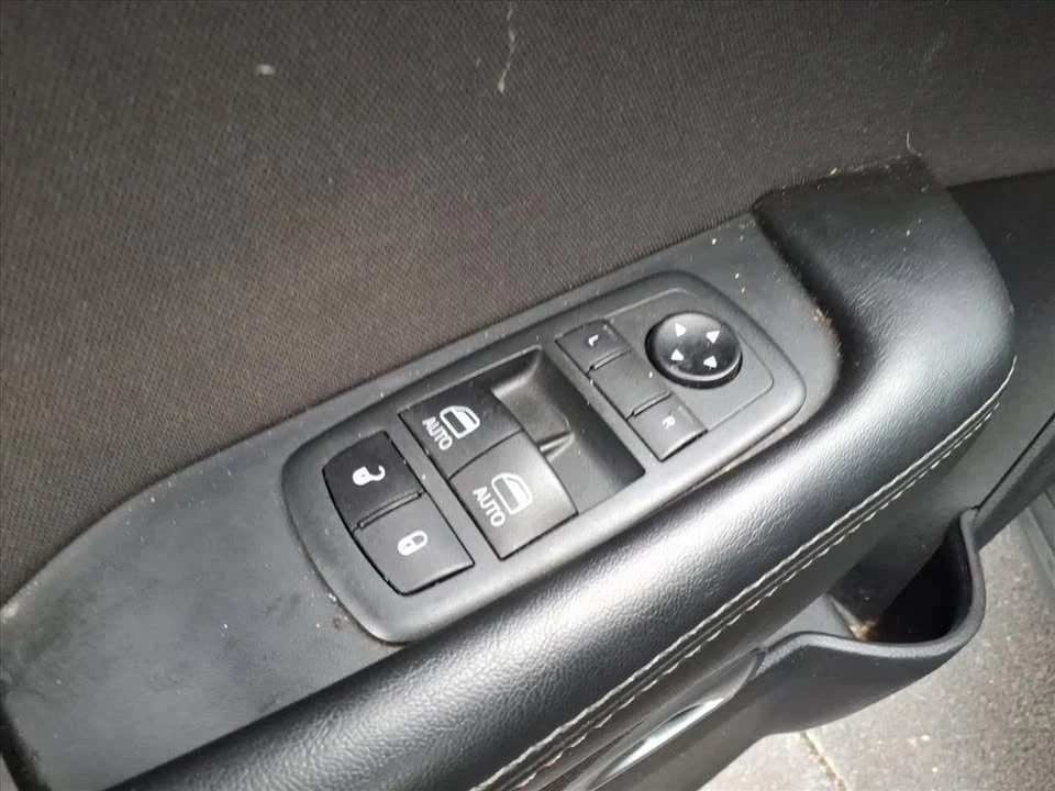 2020 Dodge Challenger 3rd Gen - Image 8 of 20