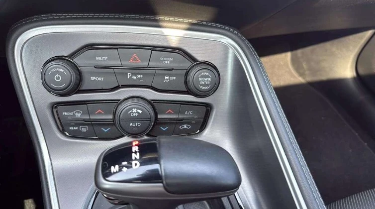 2020 Dodge Challenger 3rd Gen - Image 8 of 11