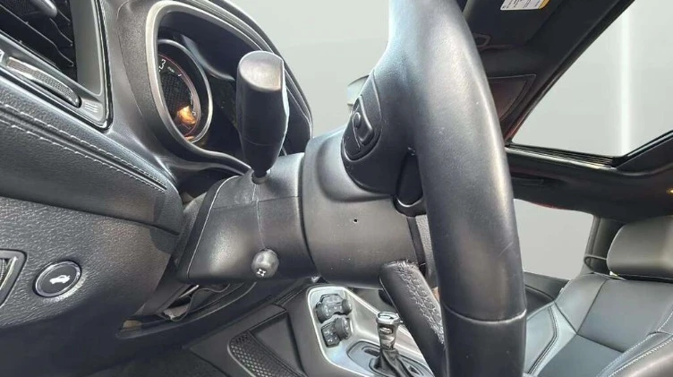 2020 Dodge Challenger 3rd Gen - Image 9 of 11