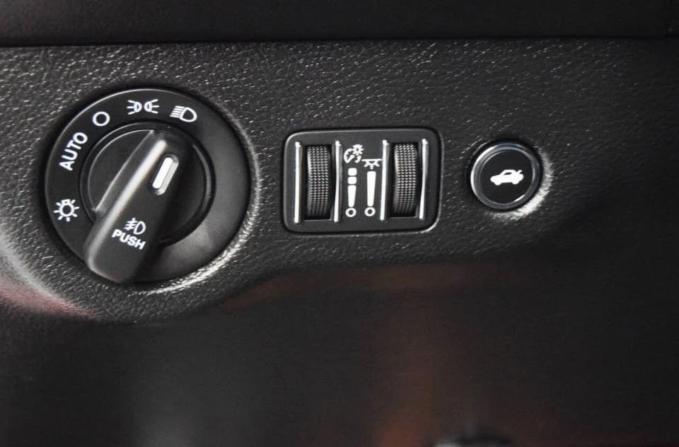 2020 Dodge Challenger 3rd Gen - Image 13 of 20