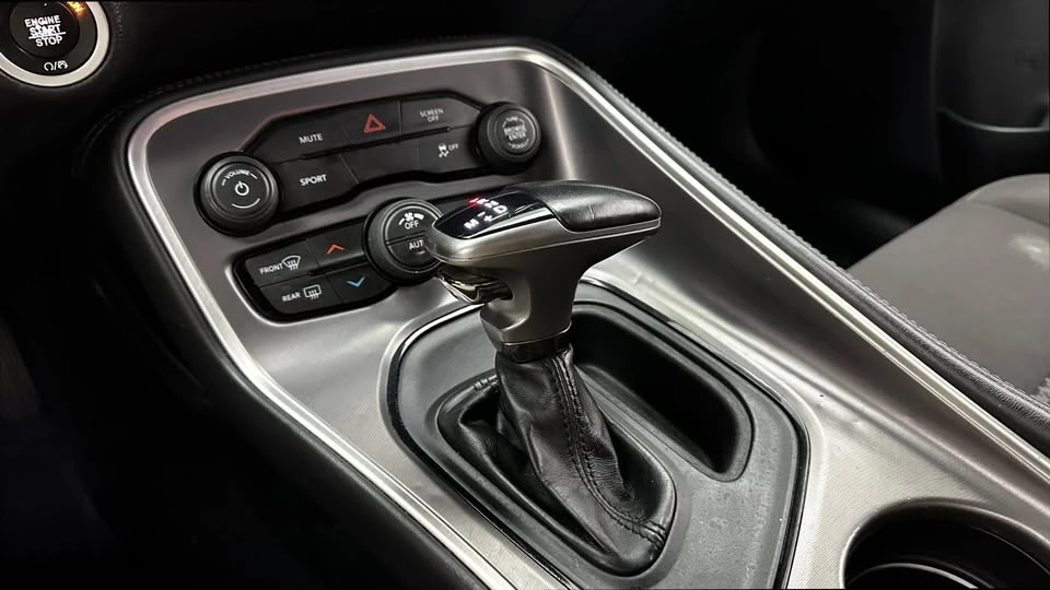 2020 Dodge Challenger 3rd Gen - Image 15 of 20