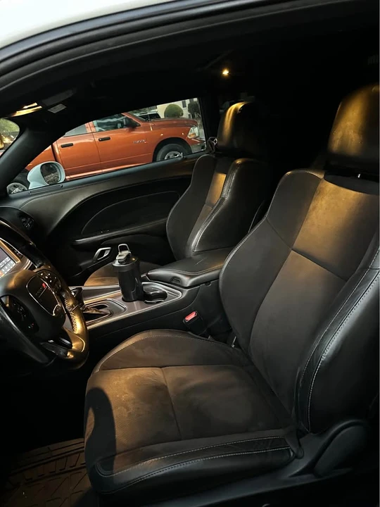 2020 Dodge Challenger 3rd Gen - Image 6 of 10