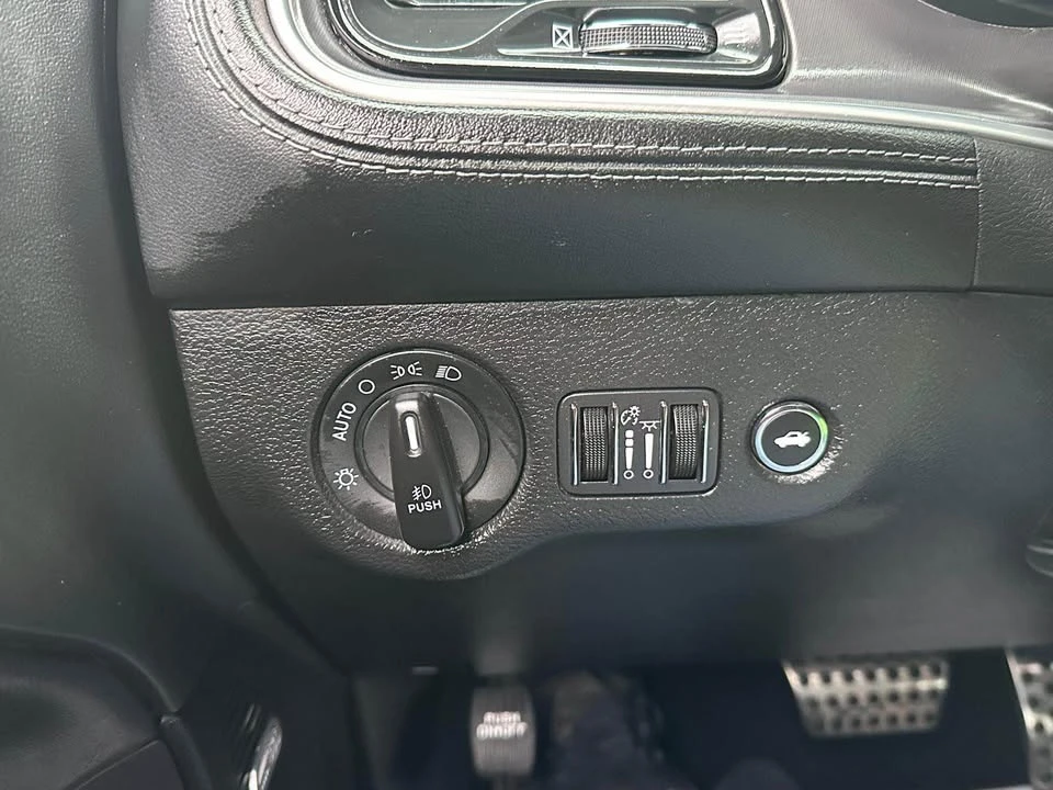 2020 Dodge Challenger 3rd Gen - Image 19 of 20