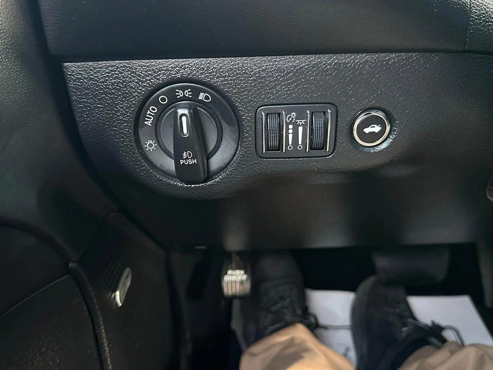 2020 Dodge Challenger 3rd Gen - Image 18 of 19