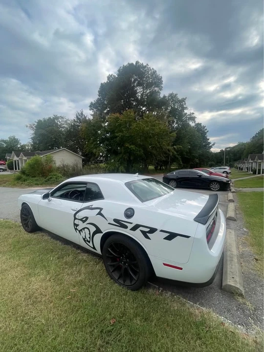 2020 Dodge Challenger SRT Hellcat 3rd Gen - Image 9 of 12