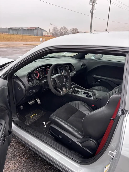 2020 Dodge Challenger SRT Hellcat 3rd Gen - Image 12 of 13