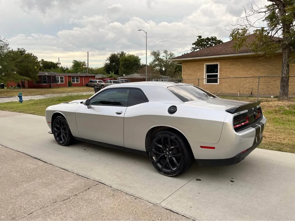 2020 Dodge Challenger 3rd Gen - Image 9 of 16