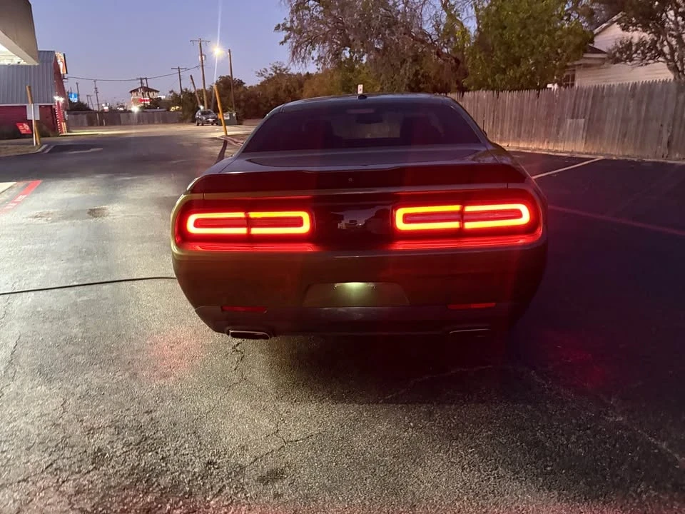 2020 Dodge Challenger 3rd Gen - Image 5 of 10