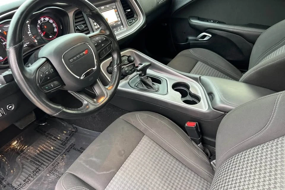 2020 Dodge Challenger 3rd Gen - Image 5 of 10