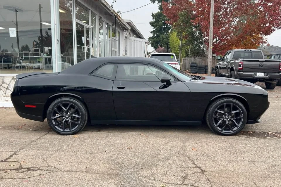 2020 Dodge Challenger 3rd Gen - Image 4 of 10