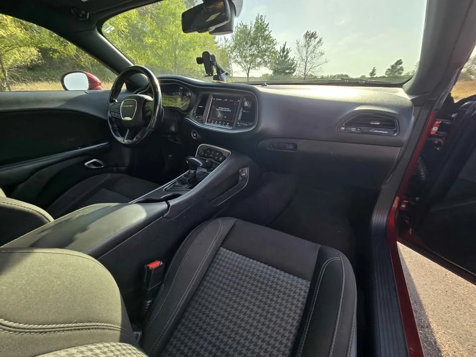 2020 Dodge Challenger 3rd Gen - Image 16 of 17