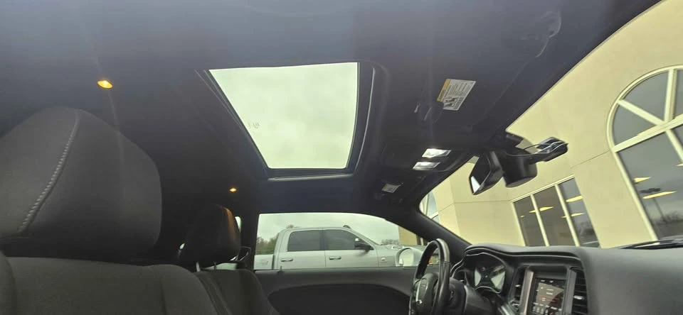 2020 Dodge Challenger 3rd Gen - Image 10 of 17