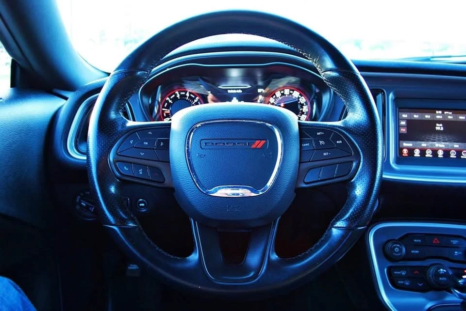 2020 Dodge Challenger 3rd Gen - Image 9 of 11