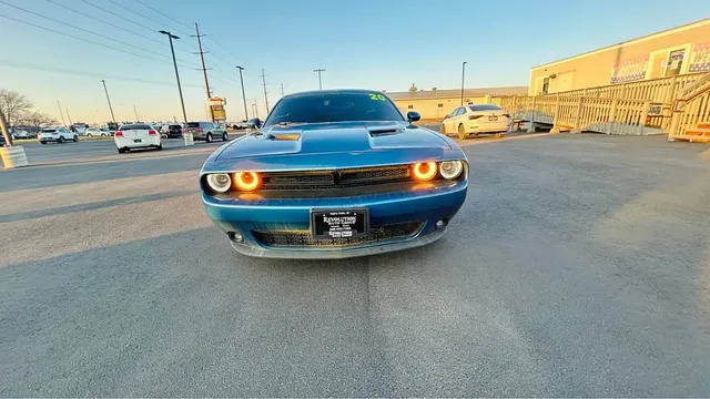 2020 Dodge Challenger SXT Coupe