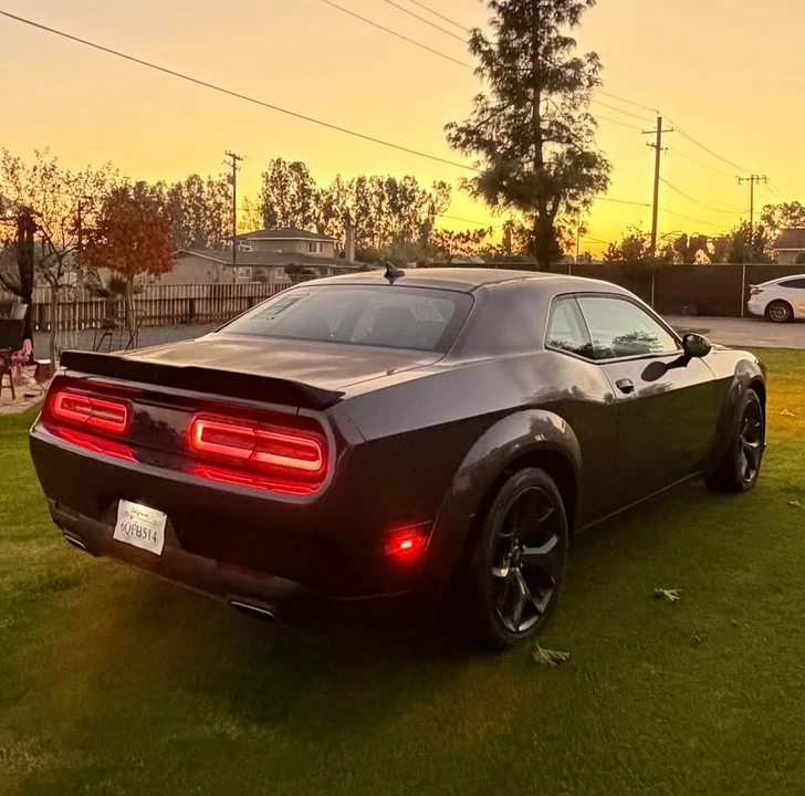 2020 Dodge Challenger 3rd Gen - Image 4 of 10