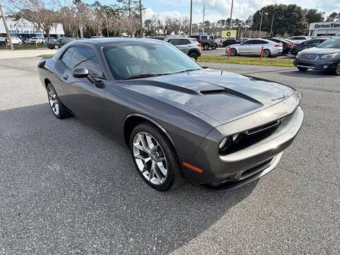 2020 Dodge Challenger SXT Plus Coupe 2D