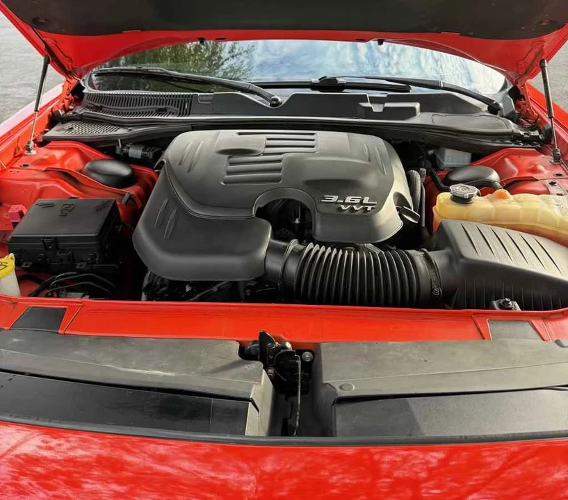 2020 Dodge Challenger 3rd Gen - Image 8 of 12