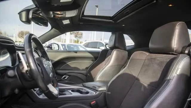 2020 Dodge Challenger 3rd Gen - Image 5 of 8