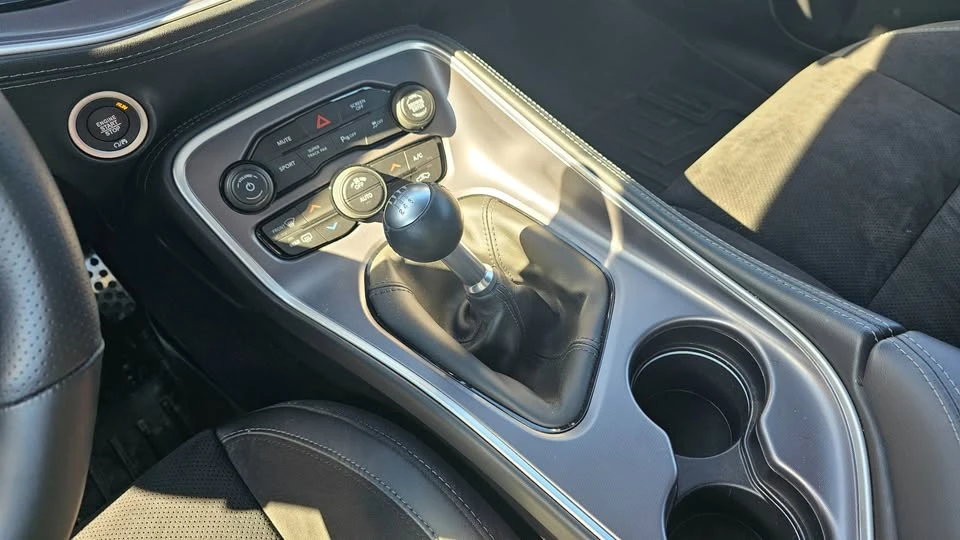 2020 Dodge Challenger 3rd Gen - Image 9 of 14