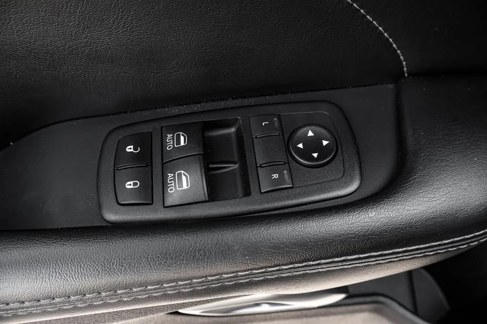2020 Dodge Challenger 3rd Gen - Image 11 of 16