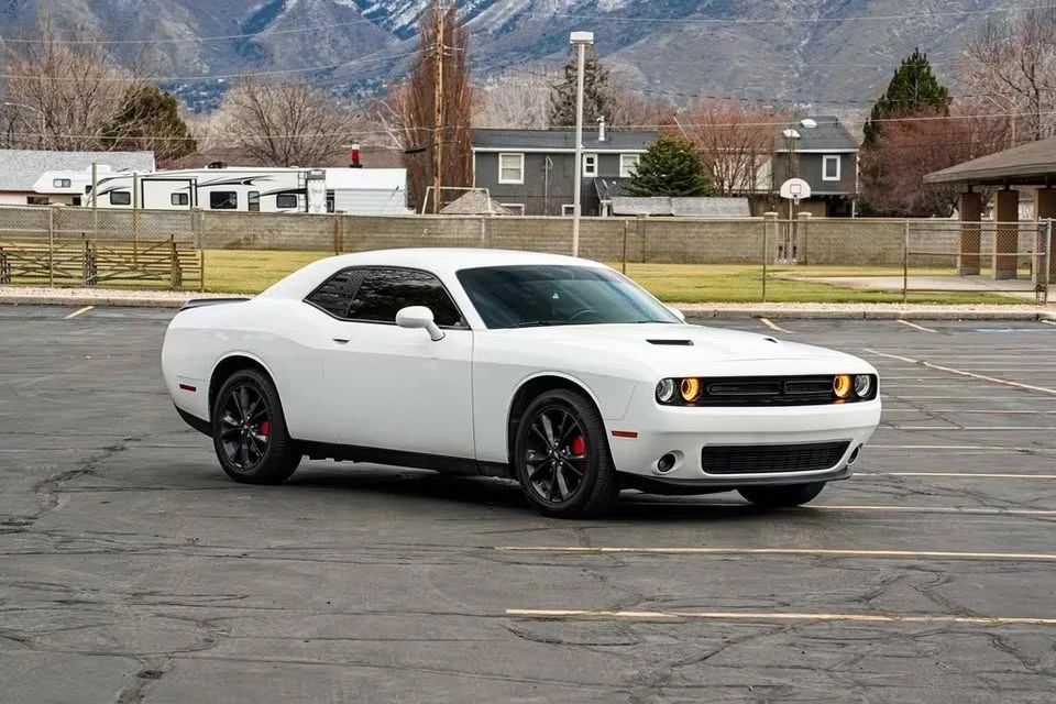 2020 Dodge Challenger 3rd Gen - Image 3 of 13