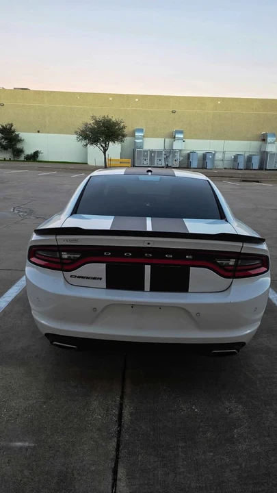 2020 Dodge Charger 8th Gen - Image 8 of 12