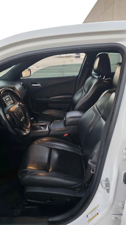 2020 Dodge Charger 8th Gen - Image 9 of 12