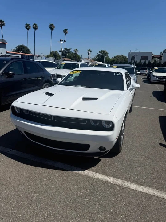 2020 Dodge Charger 7th Gen - Image 2 of 2