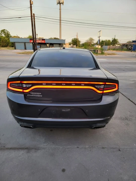 2020 Dodge Charger 7th Gen - Image 5 of 8
