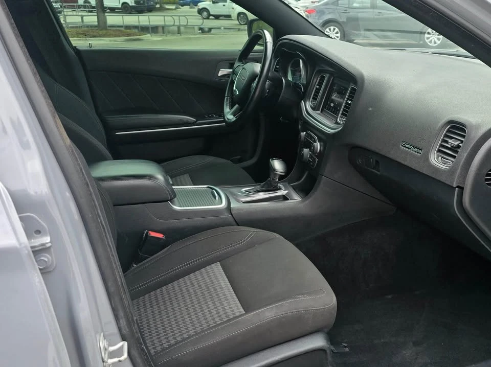 2020 Dodge Charger 7th Gen - Image 9 of 11
