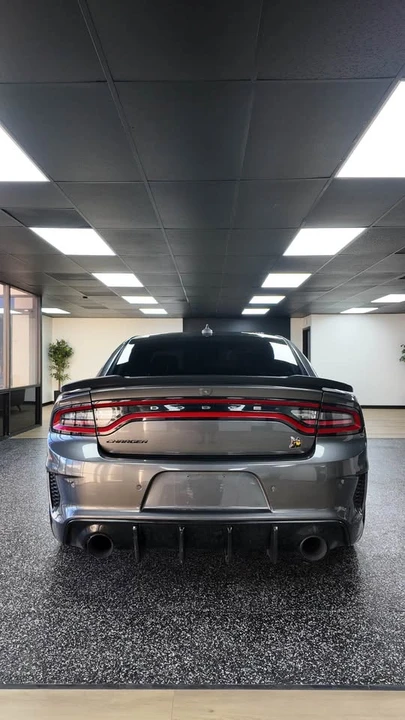 2020 Dodge Charger 8th Gen - Image 8 of 18