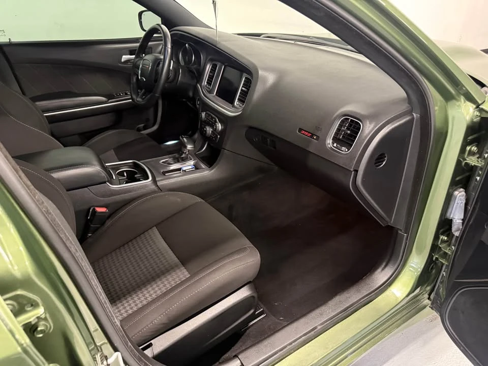 2020 Dodge Charger 8th Gen - Image 12 of 16