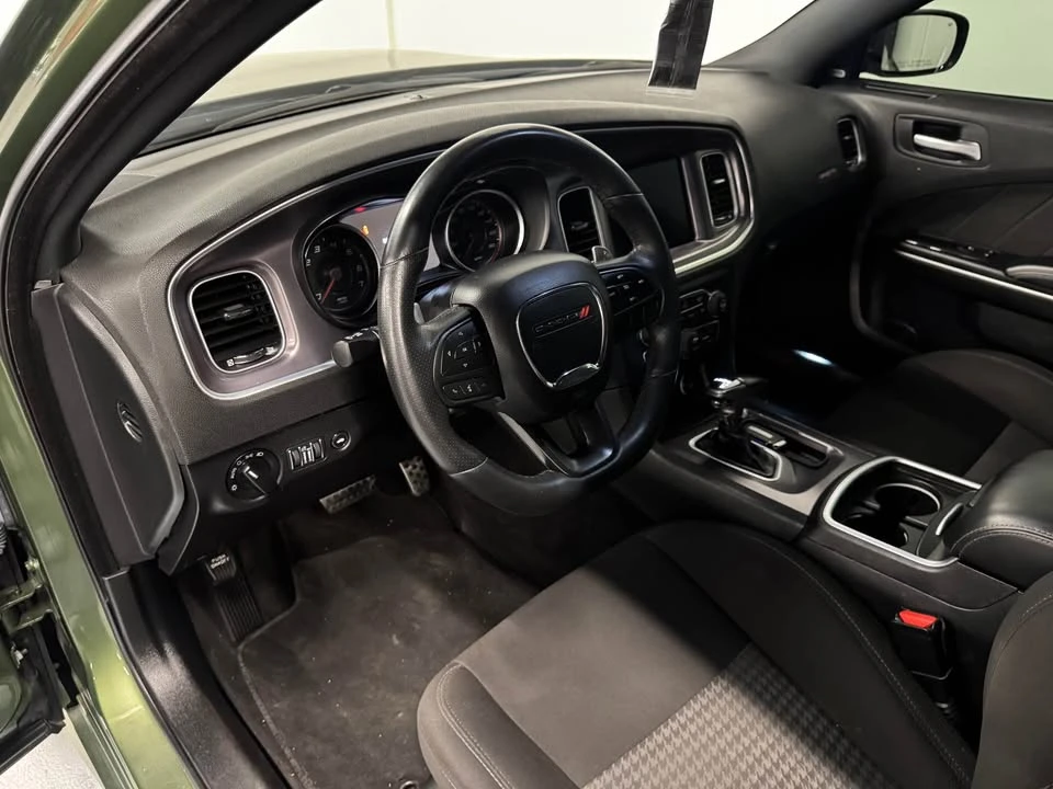2020 Dodge Charger 8th Gen - Image 17 of 18