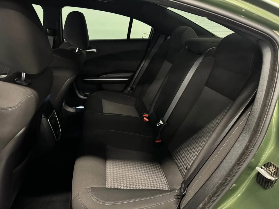 2020 Dodge Charger 8th Gen - Image 16 of 18