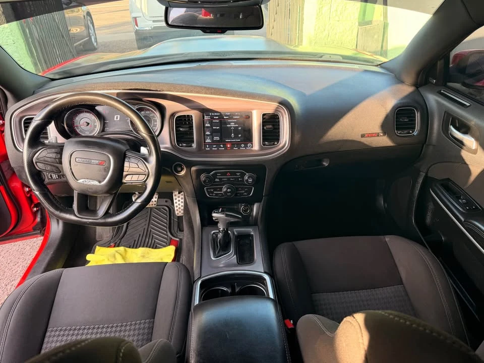 2020 Dodge Charger 8th Gen - Image 10 of 12