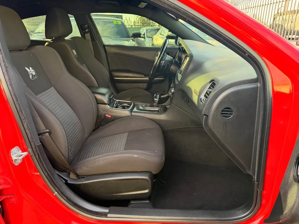 2020 Dodge Charger 8th Gen - Image 8 of 12