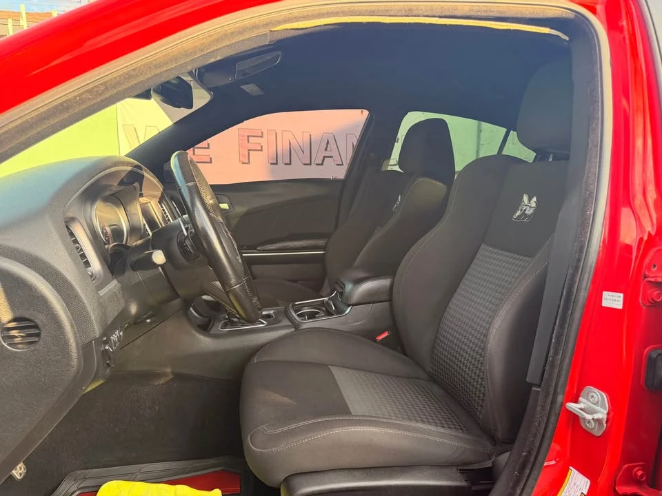 2020 Dodge Charger 8th Gen - Image 9 of 12