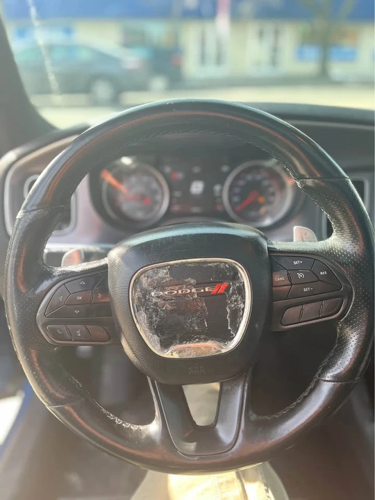 2020 Dodge Charger 8th Gen - Image 6 of 12