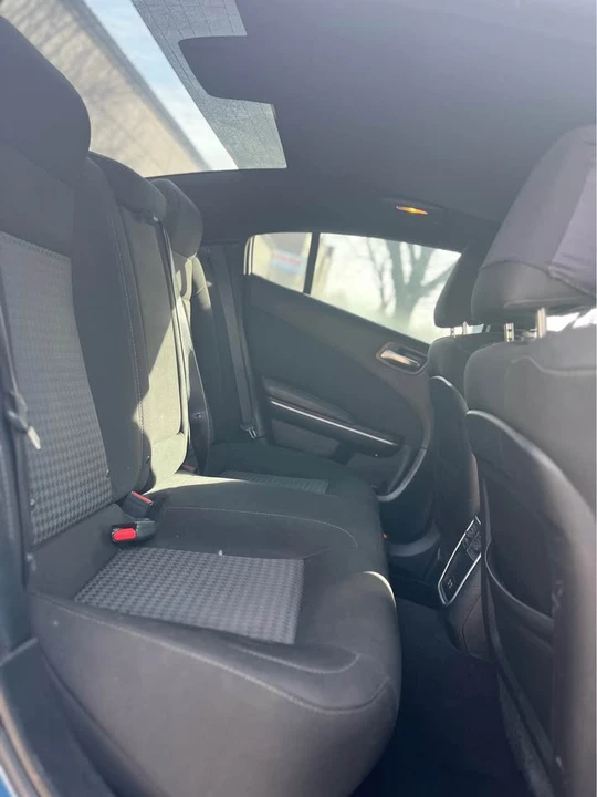 2020 Dodge Charger 8th Gen - Image 10 of 12