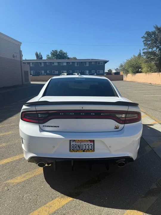 2020 Dodge Charger 8th Gen - Image 6 of 8