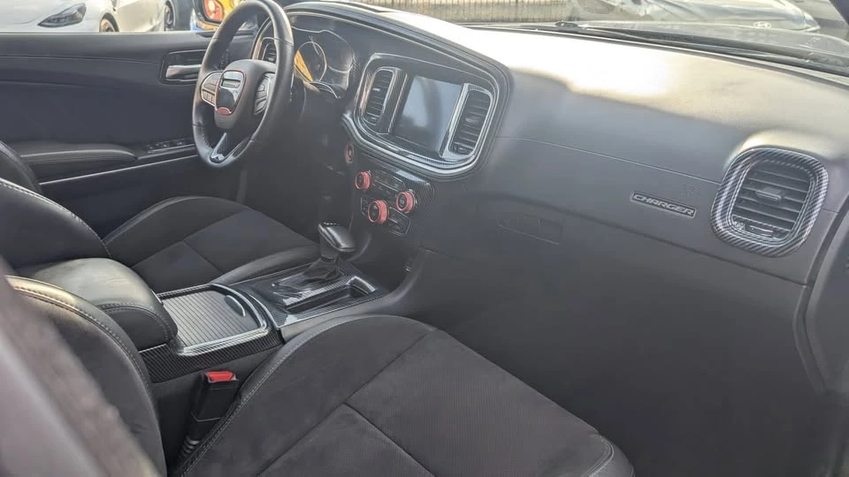 2020 Dodge Charger 7th Gen - Image 9 of 12