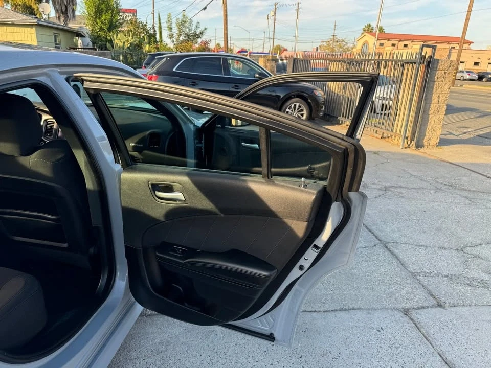 2020 Dodge Charger 8th Gen - Image 15 of 19