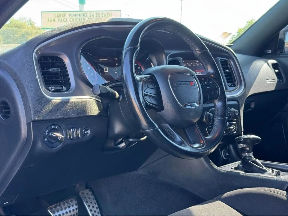 2020 Dodge Charger 8th Gen - Image 9 of 17