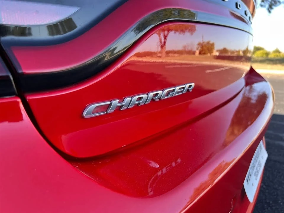 2020 Dodge Charger 7th Gen - Image 15 of 17