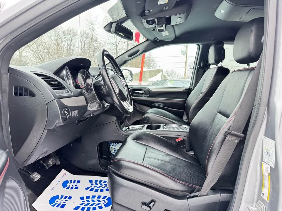 2020 Dodge Caravan - Image 8 of 17