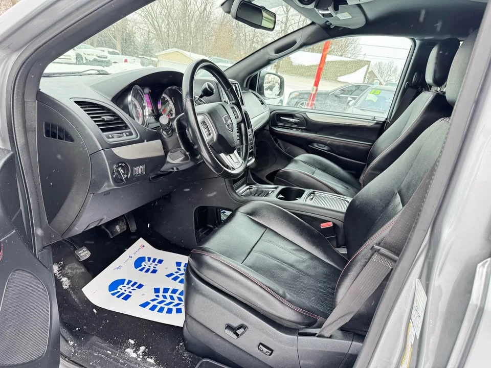 2020 Dodge Caravan - Image 9 of 17