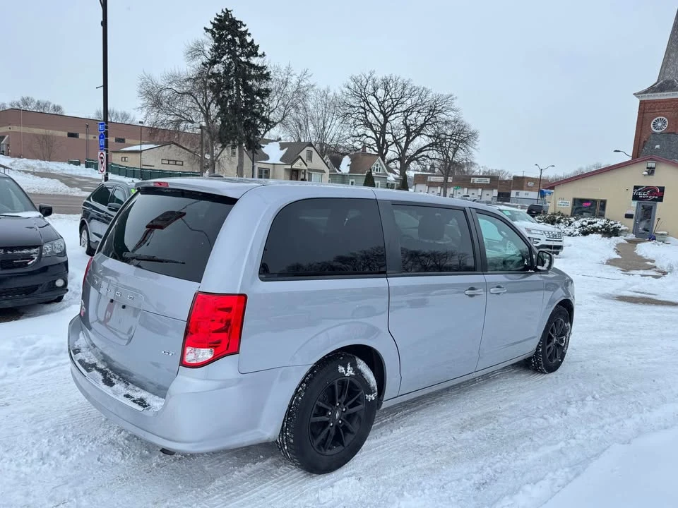 2020 Dodge Caravan - Image 6 of 17