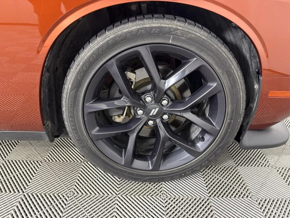 2020 Dodge Challenger 3rd Gen - Image 11 of 16